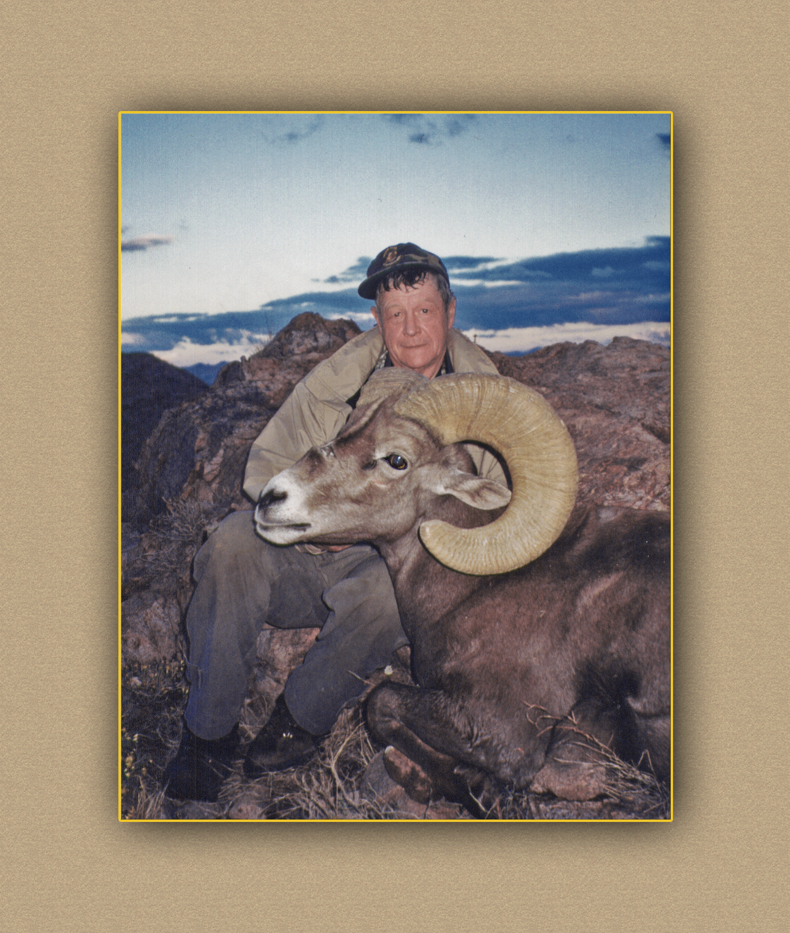 hunting yellowhorn guiding outfitting deer elk bighorn sheep antelope photography