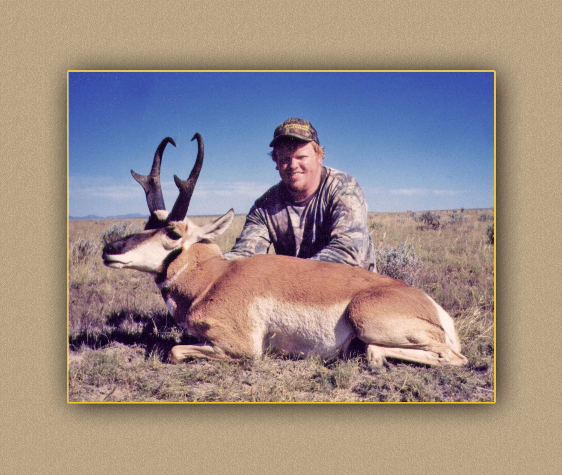 hunting yellowhorn guiding outfitting deer elk bighorn sheep antelope photography